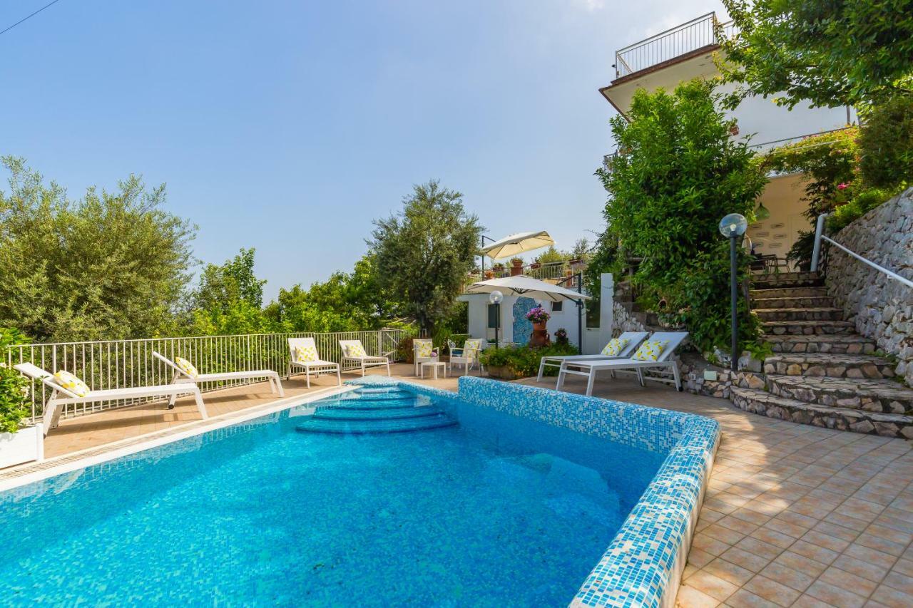 Villa Sorrento Flats エクステリア 写真