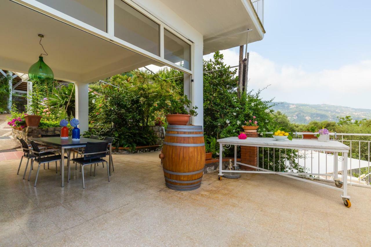 Villa Sorrento Flats エクステリア 写真