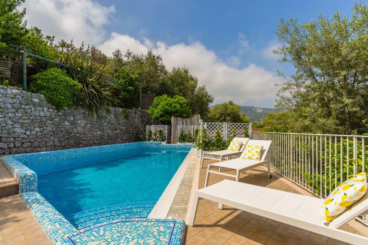 Villa Sorrento Flats エクステリア 写真