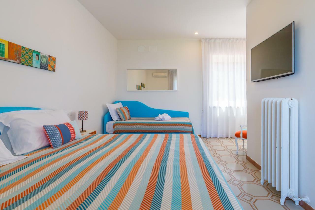 Villa Sorrento Flats エクステリア 写真