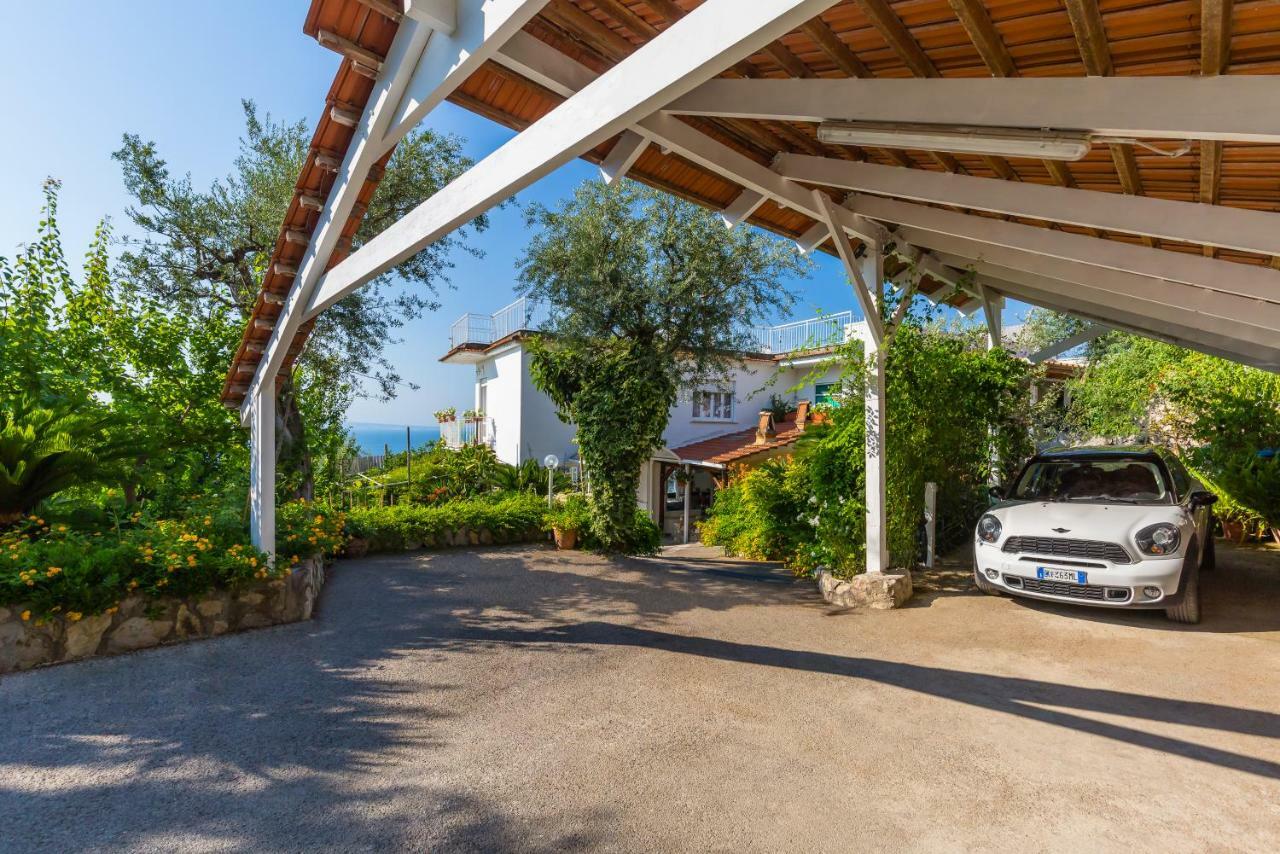 Villa Sorrento Flats エクステリア 写真