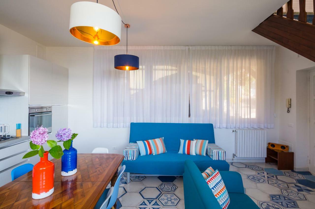 Villa Sorrento Flats エクステリア 写真